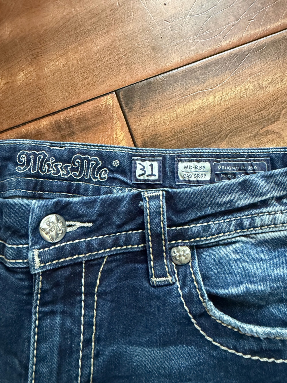 Miss Me Embellished Feather Pocket Cropped Bootcut Jeans 31 - Picture 7 of 12